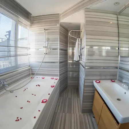 Grand Esen Hotell 3*